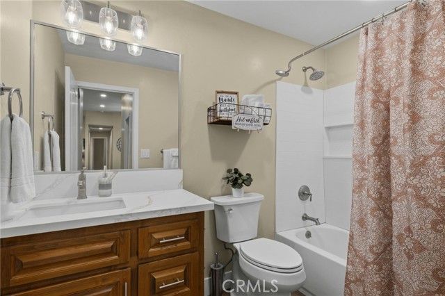 4401 Palisades, Bakersfield, CA 93308