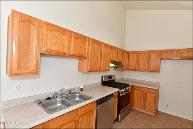 14513 Desierto Bello Avenue, Horizon City, TX 79928