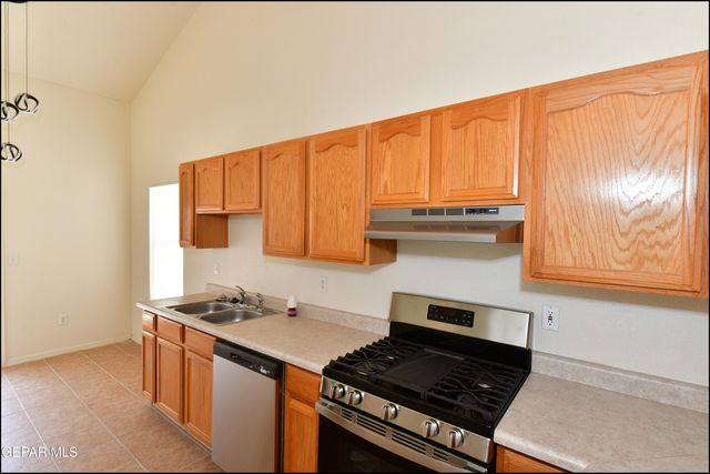 14513 Desierto Bello Avenue, Horizon City, TX 79928
