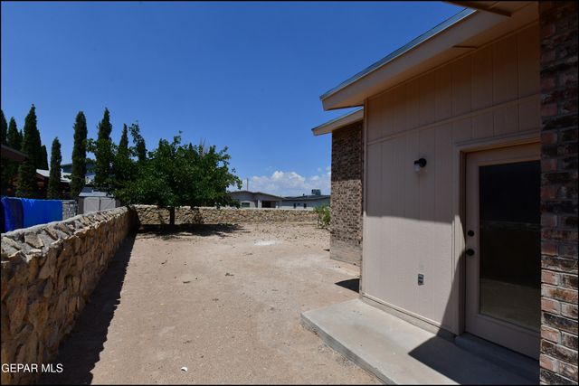 14513 Desierto Bello Avenue, Horizon City, TX 79928