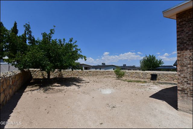 14513 Desierto Bello Avenue, Horizon City, TX 79928