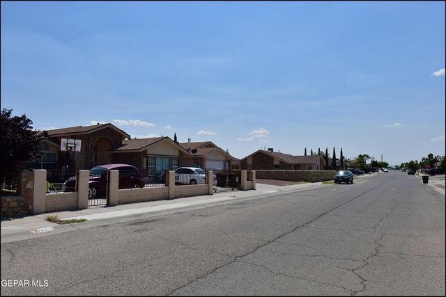 14513 Desierto Bello Avenue, Horizon City, TX 79928