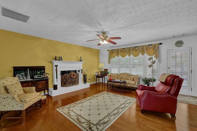 2608 Dreux NW Court, Kennesaw, GA 30152