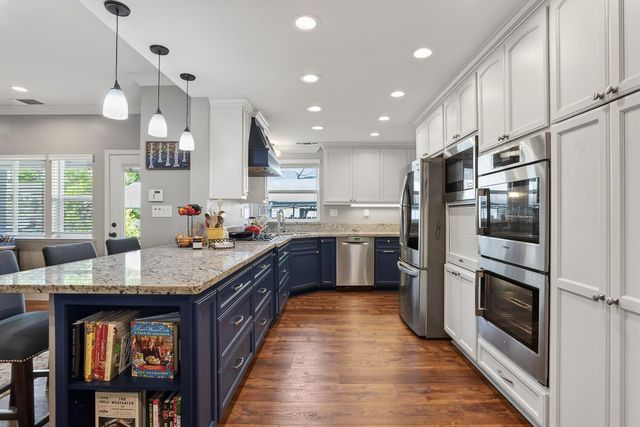 2551 Avalon Dr, Sacramento, CA 95821