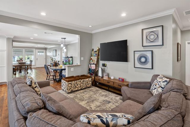 2551 Avalon Dr, Sacramento, CA 95821