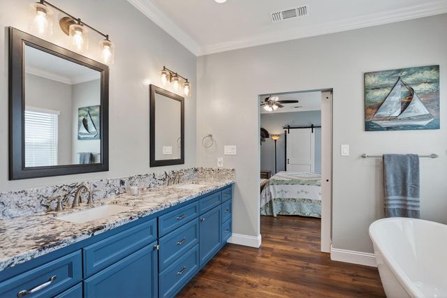 2551 Avalon Dr, Sacramento, CA 95821