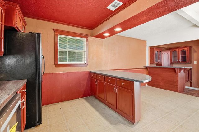 6946 Cole Creek Drive, Houston, TX 77092