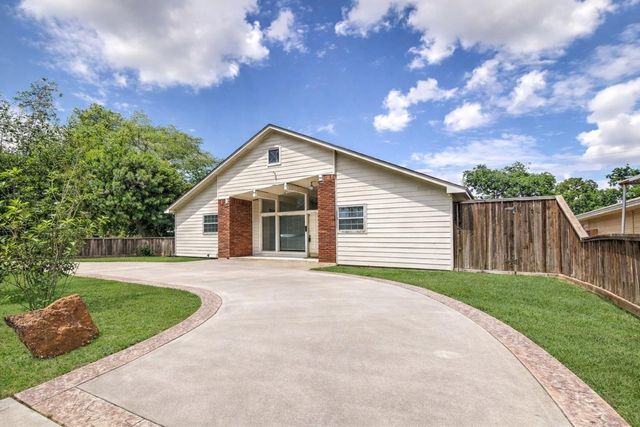 6946 Cole Creek Drive, Houston, TX 77092