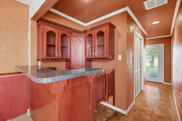 6946 Cole Creek Drive, Houston, TX 77092