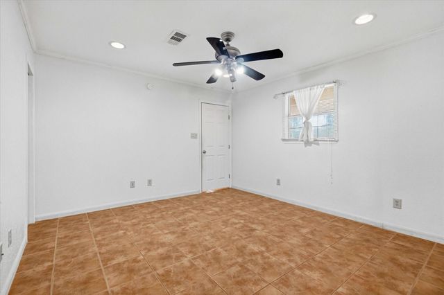 6946 Cole Creek Drive, Houston, TX 77092