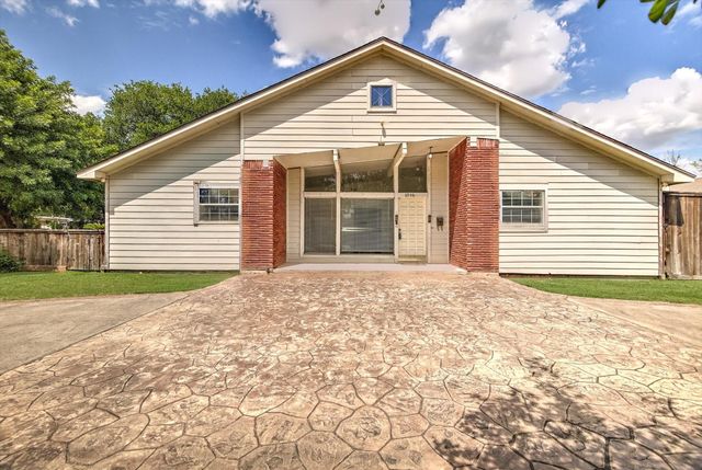 6946 Cole Creek Drive, Houston, TX 77092