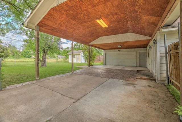 6946 Cole Creek Drive, Houston, TX 77092