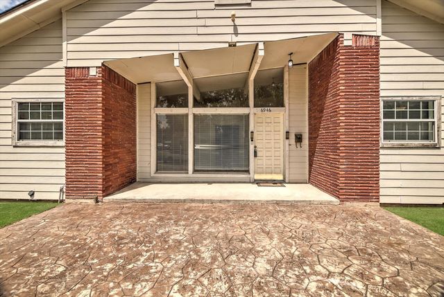 6946 Cole Creek Drive, Houston, TX 77092