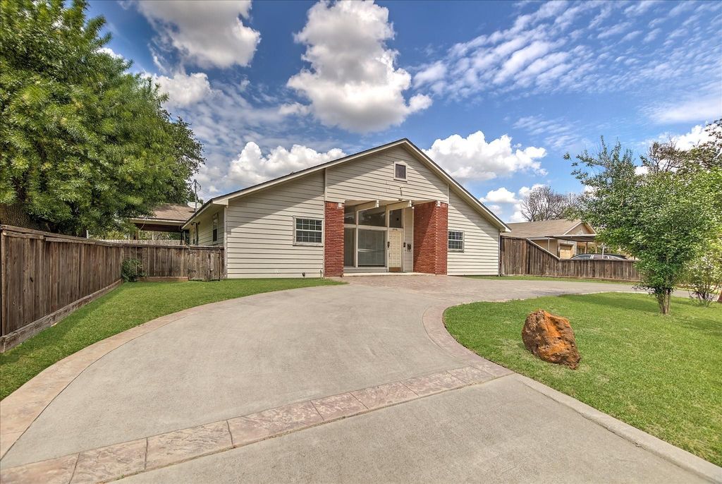 6946 Cole Creek Drive, Houston, TX 77092