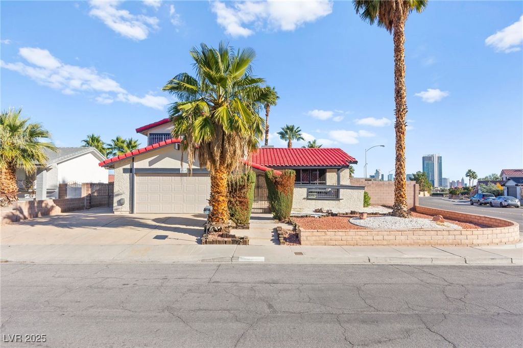 3842 Higley Street, Las Vegas, NV 89103