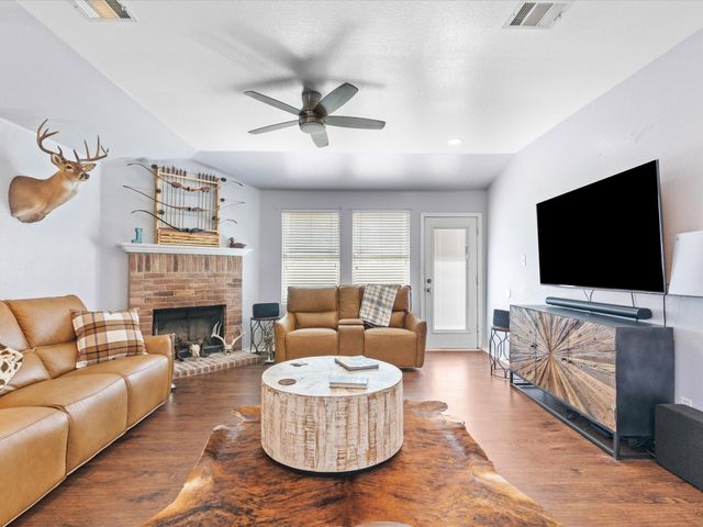 505 Creekbend Street, Crowley, TX 76036