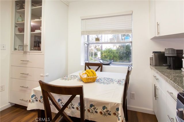 9551 Via Ricardo, Burbank, CA 91504