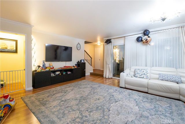 9551 Via Ricardo, Burbank, CA 91504