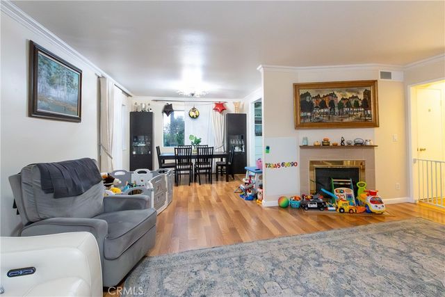 9551 Via Ricardo, Burbank, CA 91504