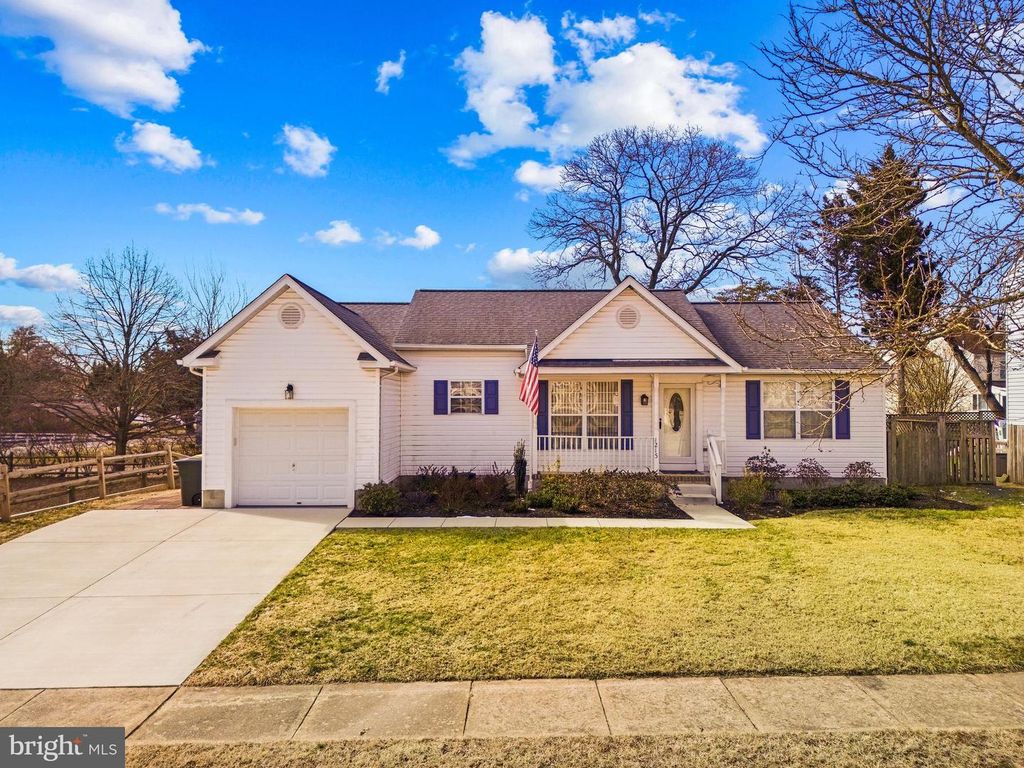 1215 MARKHAM LN, Pasadena, MD 21122