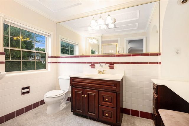 1761 Chevy Chase Boulevard, Kalamazoo, MI 49008