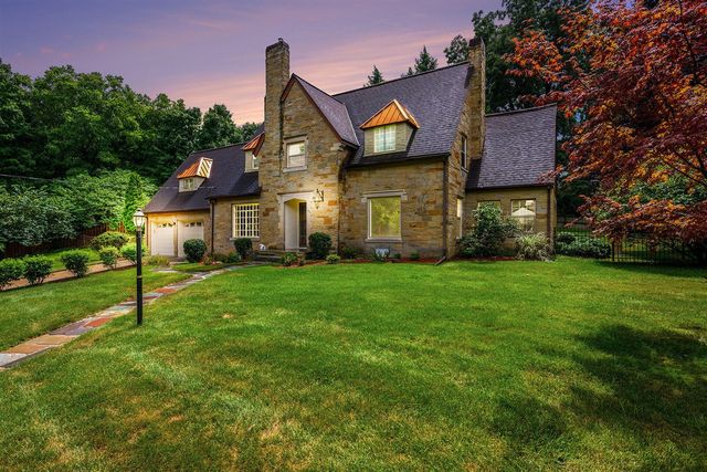 1761 Chevy Chase Boulevard, Kalamazoo, MI 49008