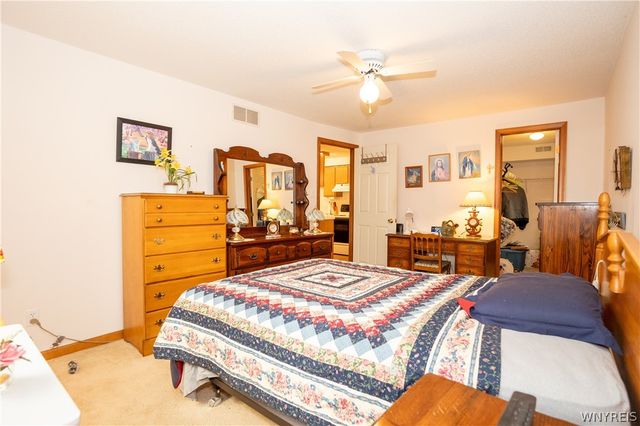 7 Sunmist E, Amherst, NY 14228