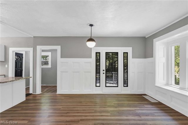 2231 Bellfield Avenue, Cleveland Heights, OH 44106
