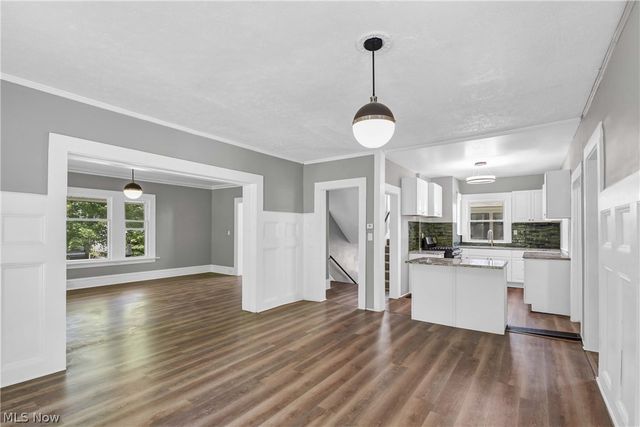 2231 Bellfield Avenue, Cleveland Heights, OH 44106