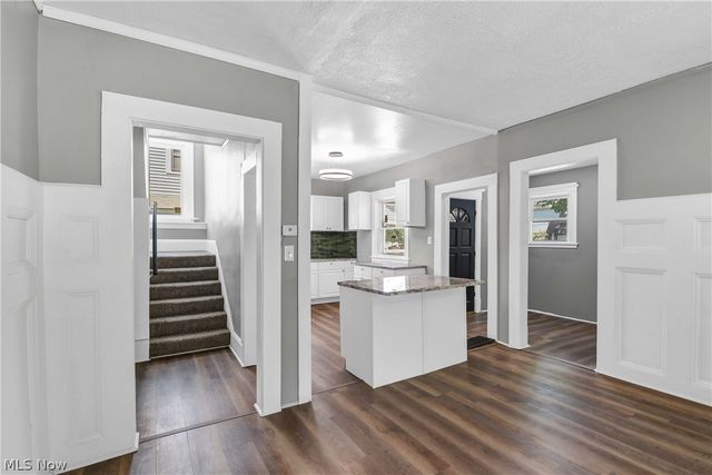 2231 Bellfield Avenue, Cleveland Heights, OH 44106