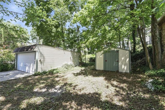 2231 Bellfield Avenue, Cleveland Heights, OH 44106