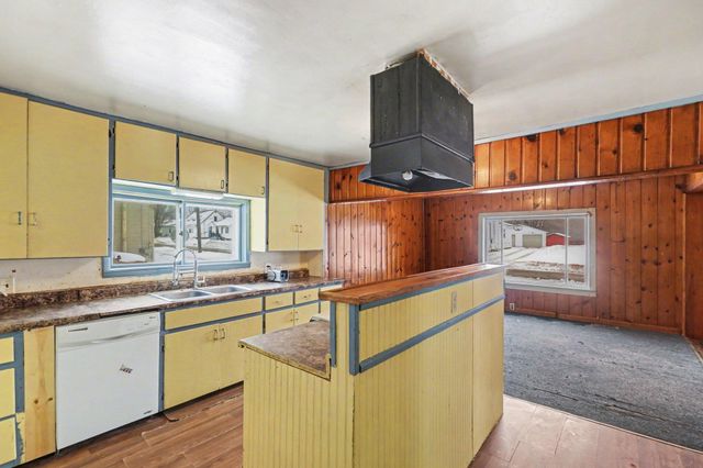 718 S Mill Street, Reed City, MI 49677