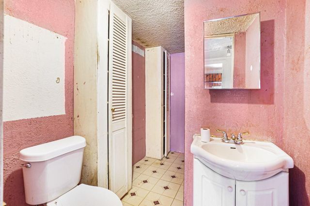 718 S Mill Street, Reed City, MI 49677