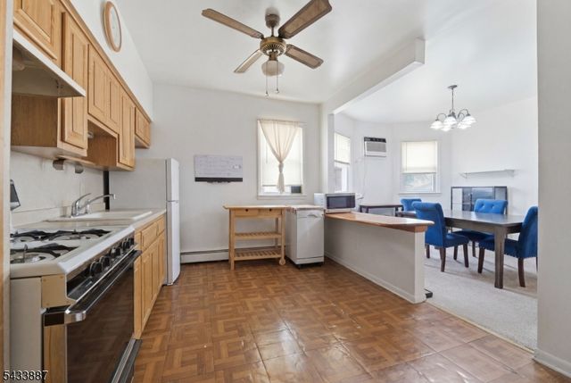 598 Van Houten Ave, Clifton City, NJ 07013