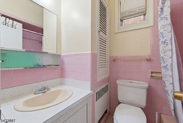598 Van Houten Ave, Clifton City, NJ 07013