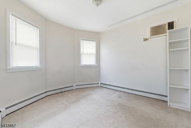 598 Van Houten Ave, Clifton City, NJ 07013