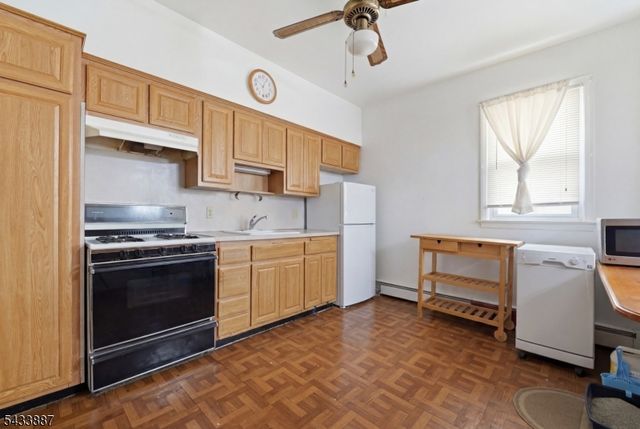 598 Van Houten Ave, Clifton City, NJ 07013