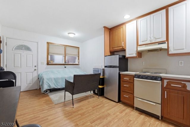 598 Van Houten Ave, Clifton City, NJ 07013