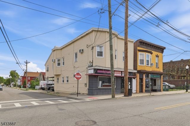 598 Van Houten Ave, Clifton City, NJ 07013