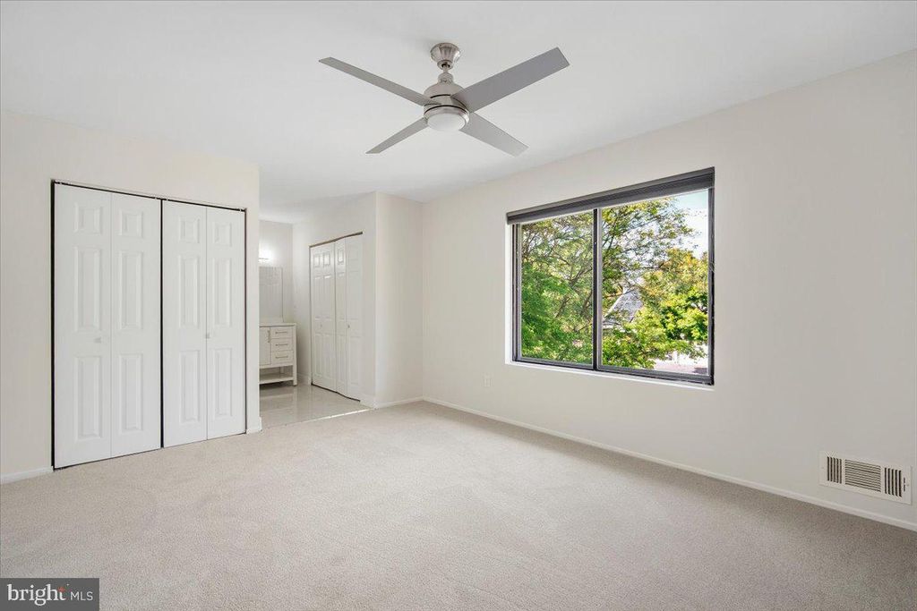 Image 12 of property listing at 3912 GELDING LN, Olney, MD 20832