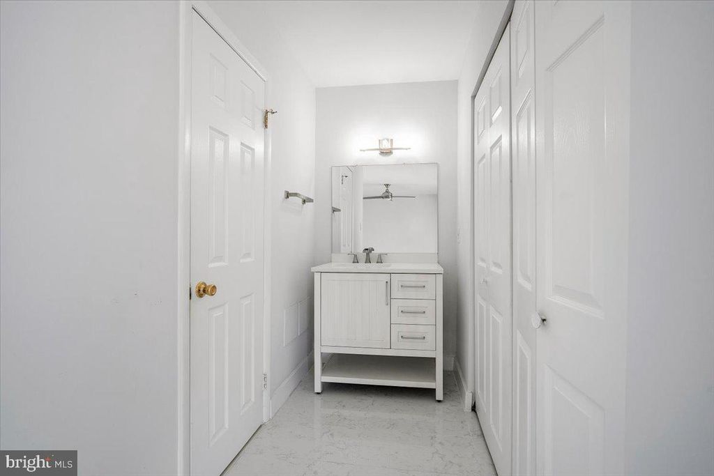 Image 15 of property listing at 3912 GELDING LN, Olney, MD 20832