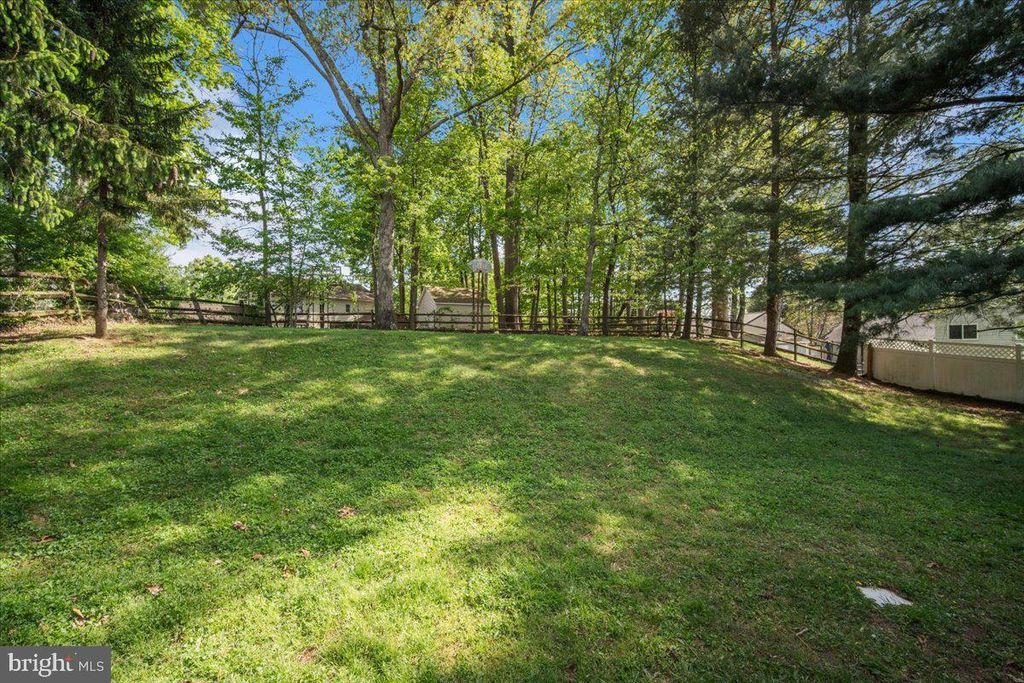 Image 34 of property listing at 3912 GELDING LN, Olney, MD 20832