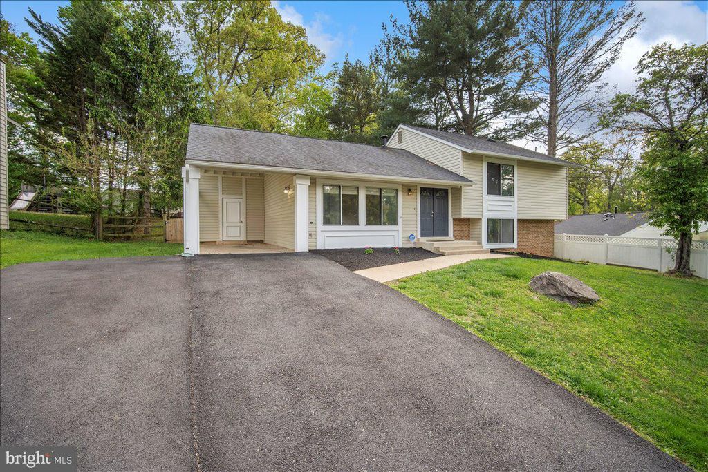 Image 40 of property listing at 3912 GELDING LN, Olney, MD 20832