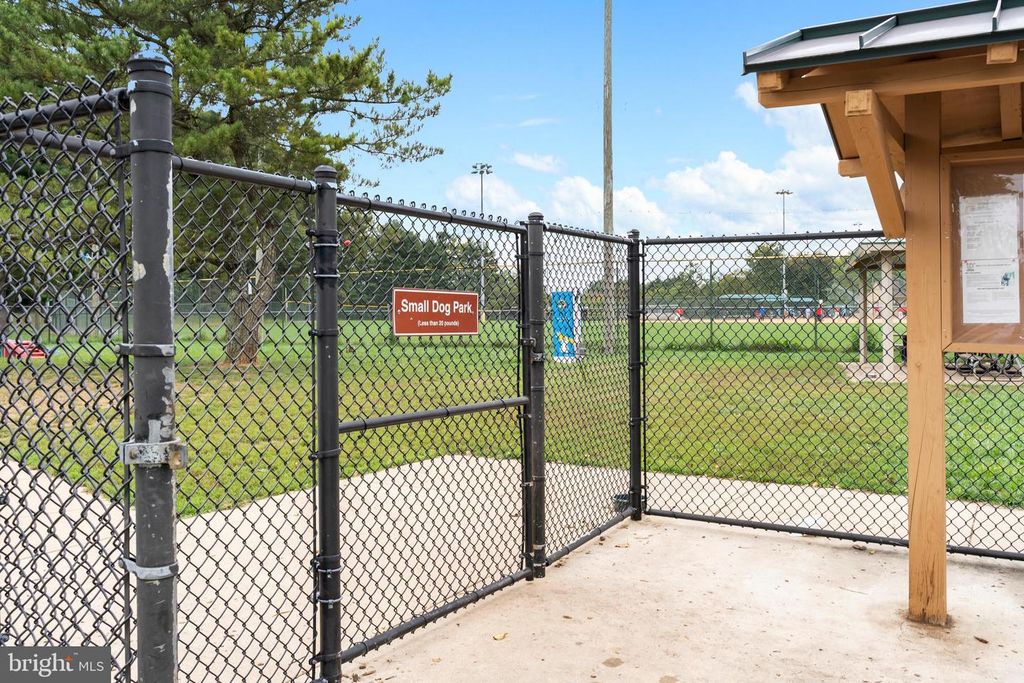 Image 57 of property listing at 3912 GELDING LN, Olney, MD 20832