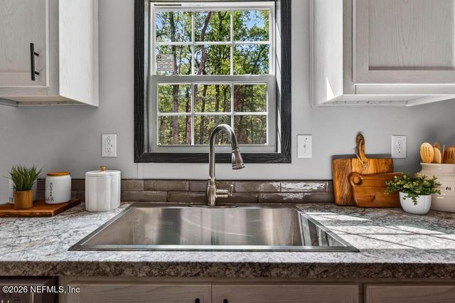4819 JOAN Avenue, Middleburg, FL 32068