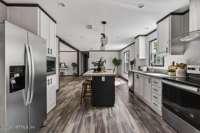 4819 JOAN Avenue, Middleburg, FL 32068
