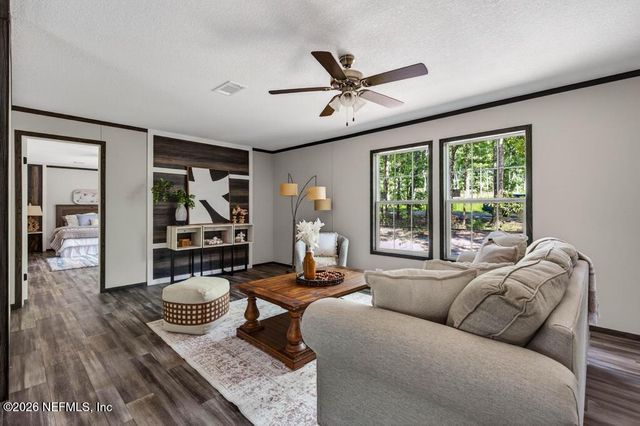 4819 JOAN Avenue, Middleburg, FL 32068