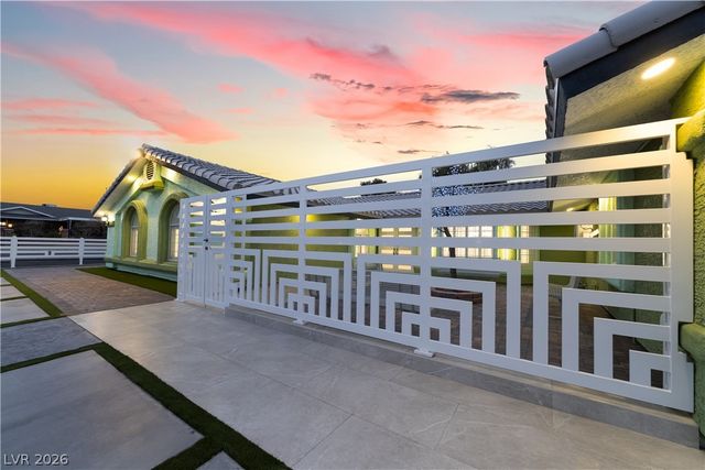 3160 East Viking Road, Las Vegas, NV 89121