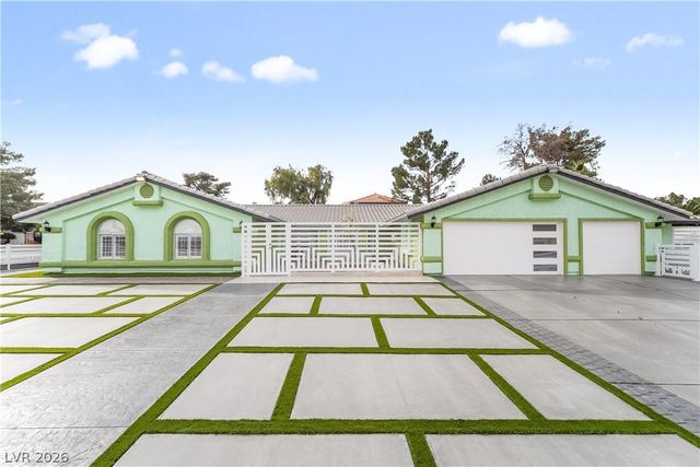 3160 East Viking Road, Las Vegas, NV 89121