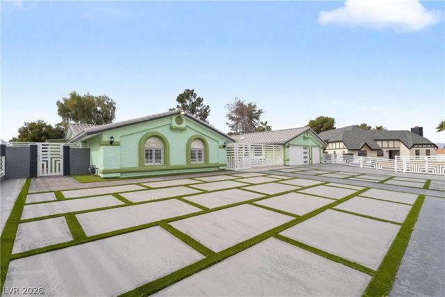 3160 East Viking Road, Las Vegas, NV 89121